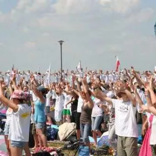 "JP II - liczy się świętość!" - LEDNICA 2011