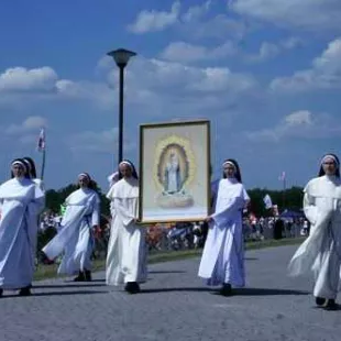 "JP II - liczy się świętość!" - LEDNICA 2011