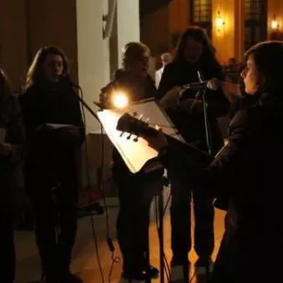 Akademicka Droga Krzyżowa w kościele