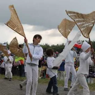 "Miłość Cię znajdzie!" - Lednica 2012