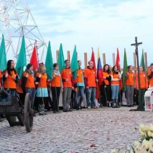 "Miłość Cię znajdzie!" - Lednica 2012