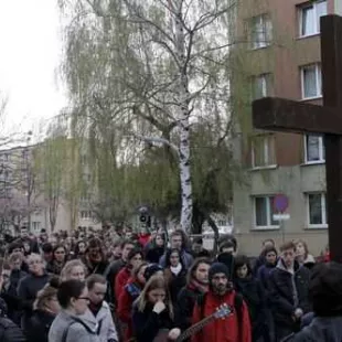 Droga Krzyżowa na miasteczku akademickim