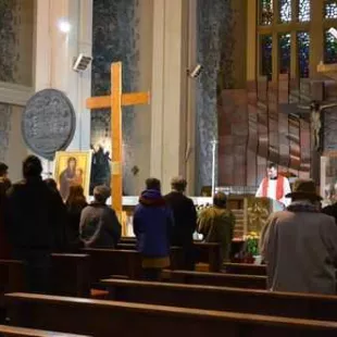 Symbole Światowych Dni Młodzieży w naszej parafii