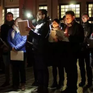 Akademicka Droga Krzyżowa w kościele