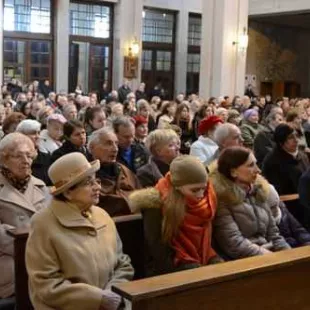 Uroczysta Eucharystia z poświęceniem sztandaru "Węzła"